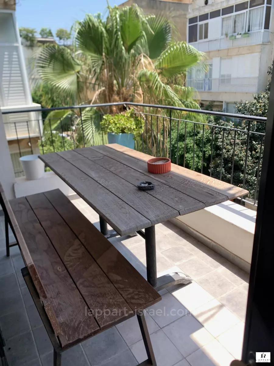 Apartment 3 rooms Tel Aviv quarter of the sea 175-IBL-3370