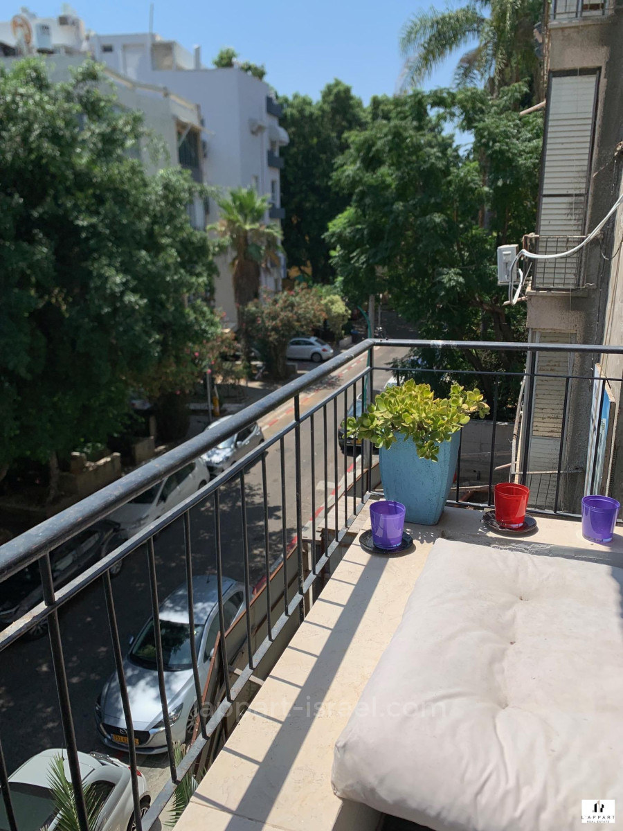 Apartment 3 Rooms Tel Aviv quarter of the sea 175-IBL-3370