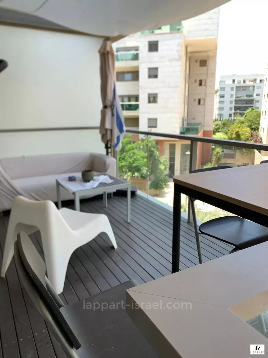 Apartment 4 rooms Tel Aviv Ramat Aviv 175-IBL-3375