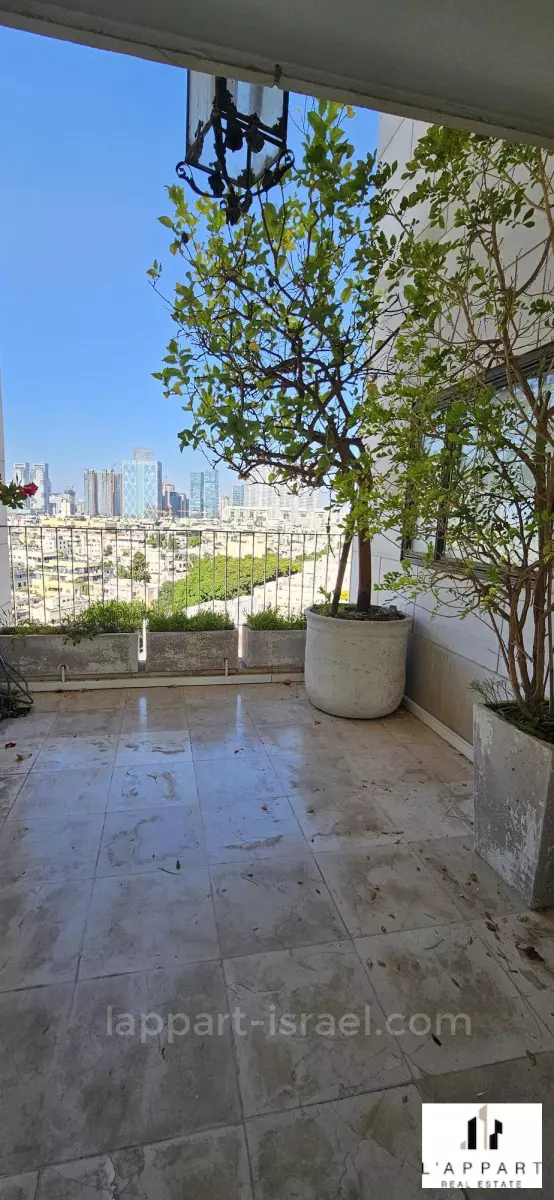 Apartment 4 rooms Tel Aviv Lev Tel-Aviv 175-IBL-3380