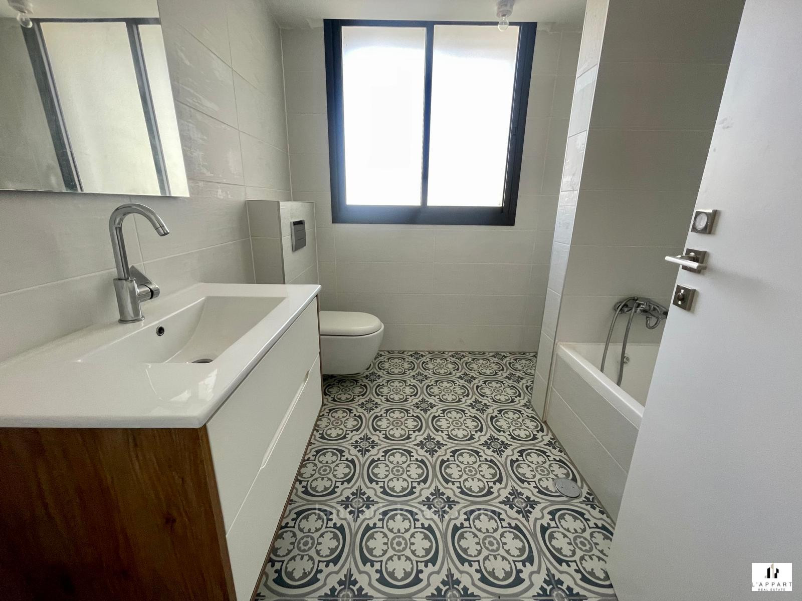 Apartment 5 Rooms Tel Aviv Ramat Aviv 175-IBL-3384