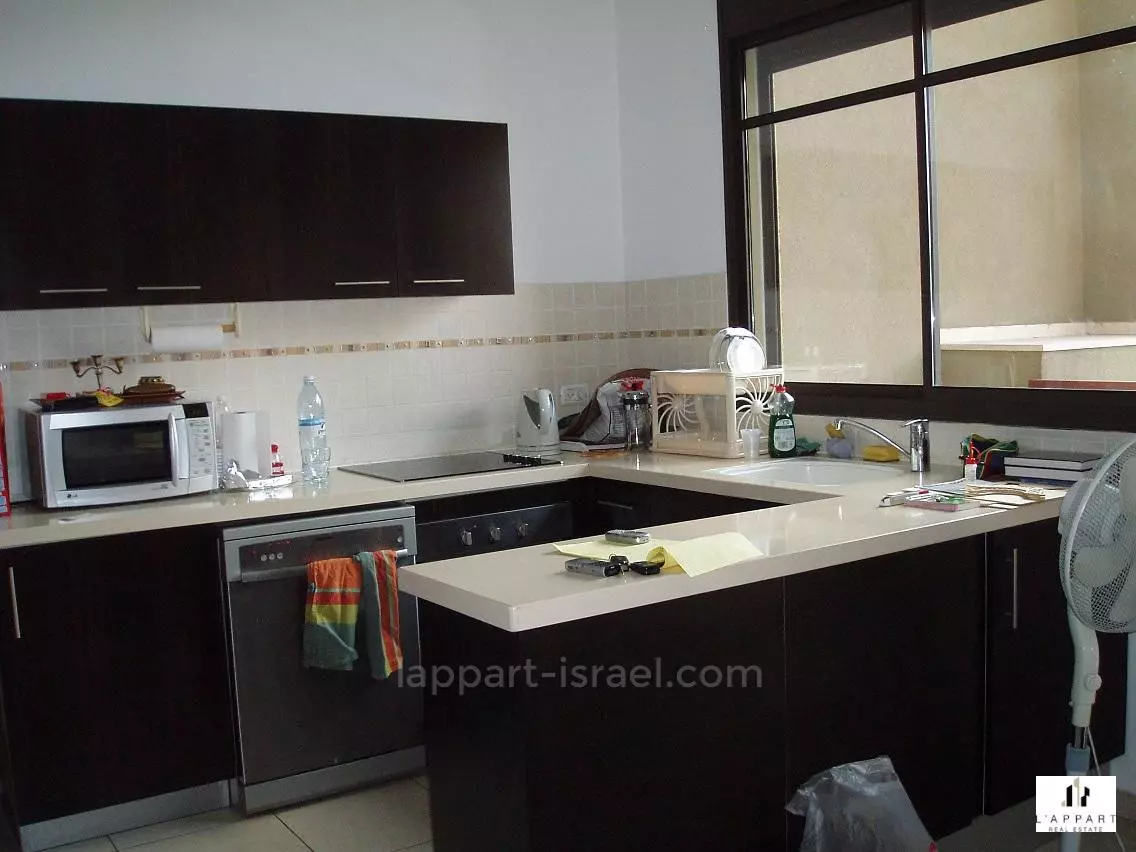 Apartment 4.5 rooms Tel Aviv Kerem Hatemanim 175-IBL-3385