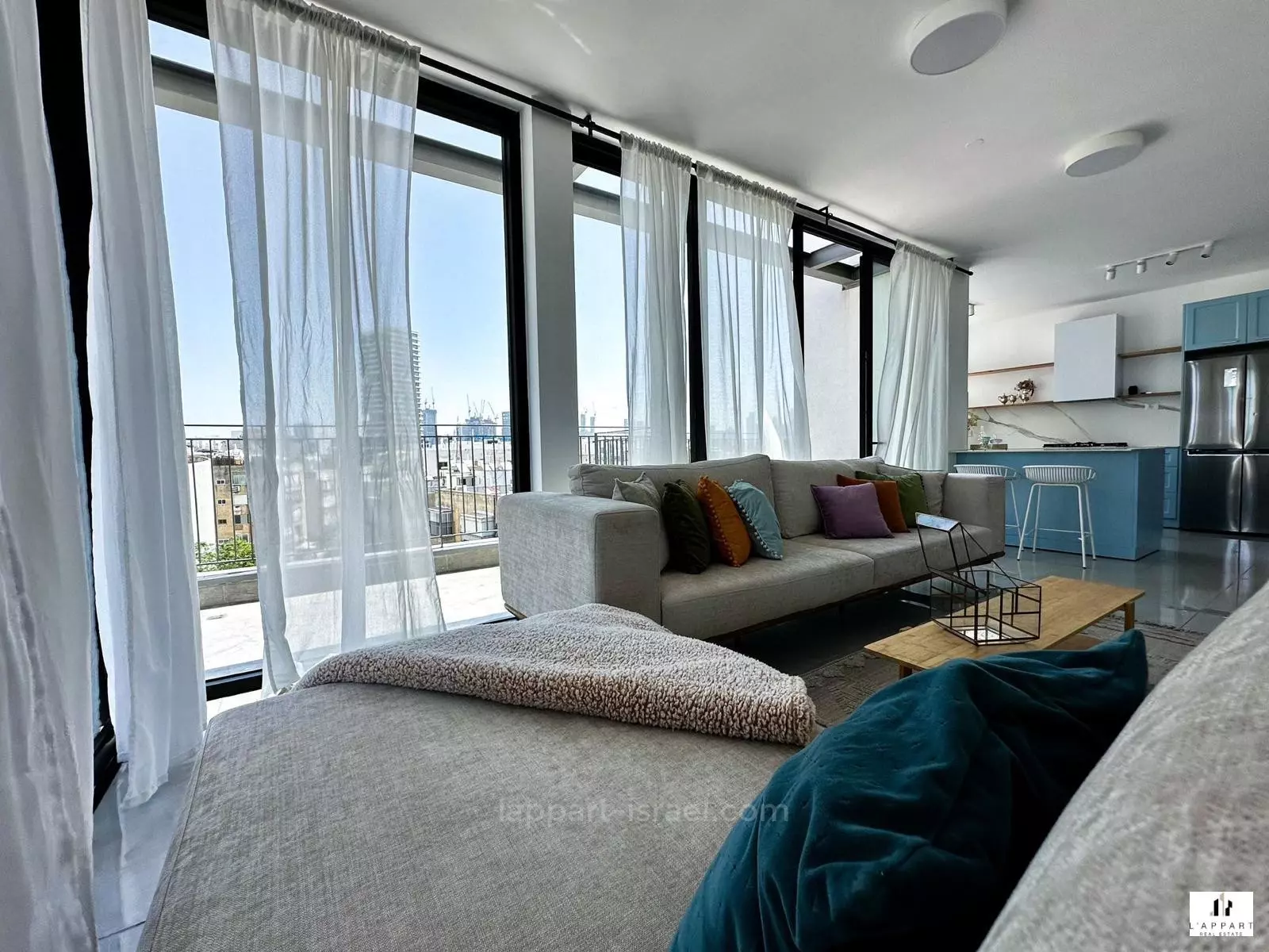 Penthouse 4 rooms Tel Aviv quarter of the sea 175-IBL-3387