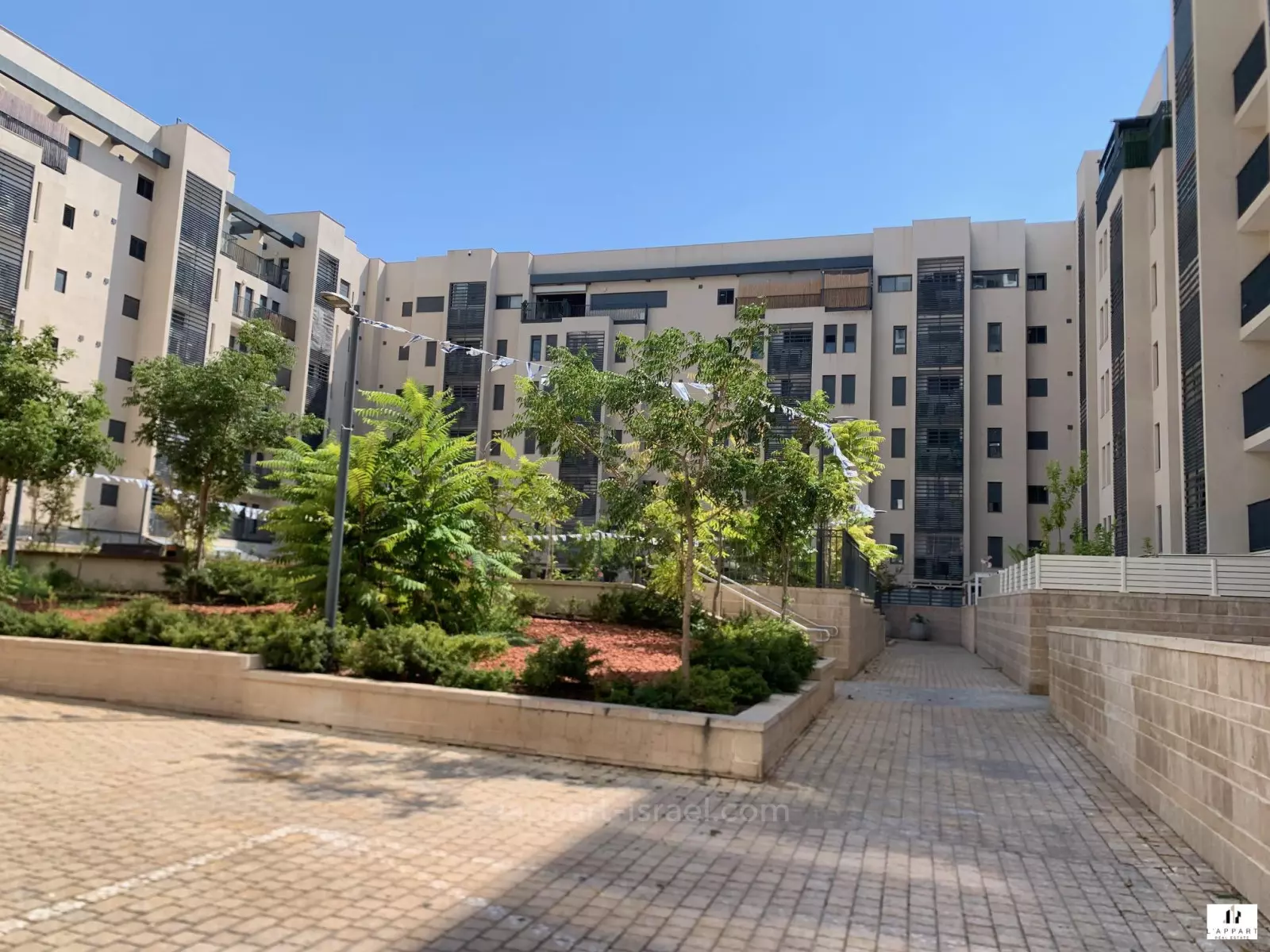 Apartment 4 Rooms Tel Aviv Kefar Shalem 175-IBL-3398