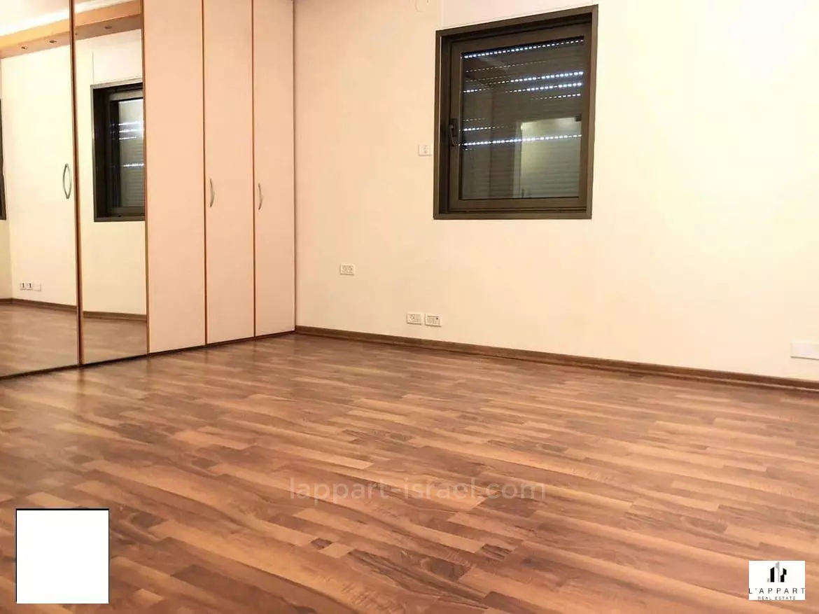 Apartment 4 Rooms Tel Aviv Bazel 175-IBL-3412