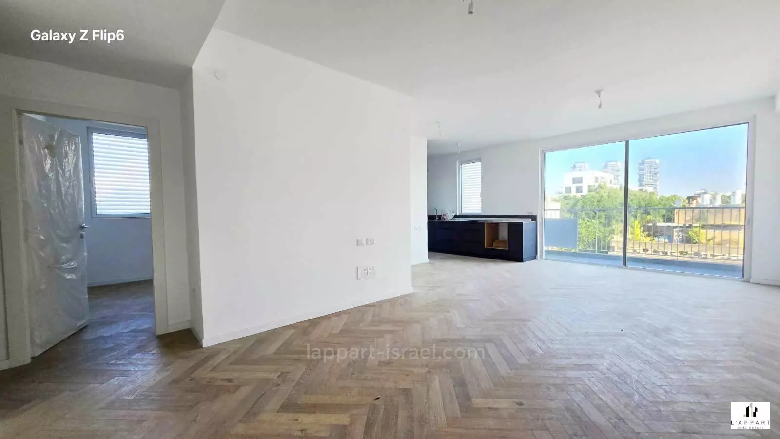 Apartment 4 Rooms Tel Aviv City center 175-IBL-3415