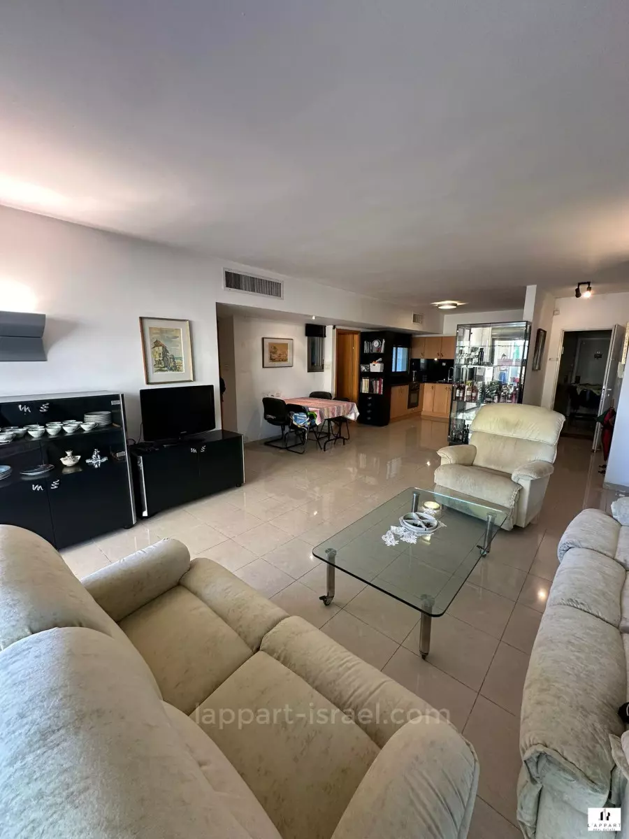 Apartment 4 rooms Tel Aviv Ramat Aviv 175-IBL-3428