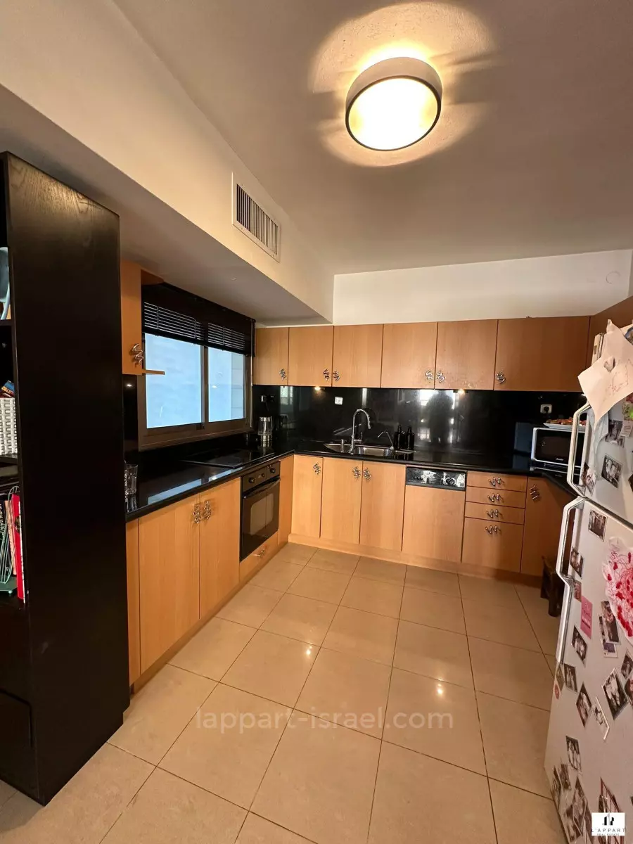 Apartment 4 rooms Tel Aviv Ramat Aviv 175-IBL-3428