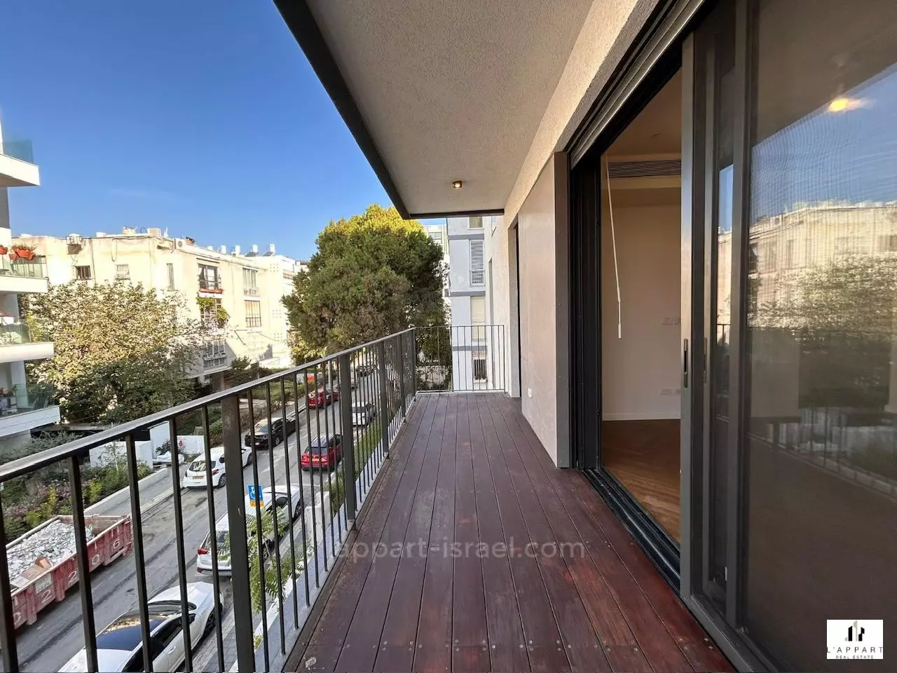 Apartment 4 rooms Tel Aviv City center 175-IBL-3430