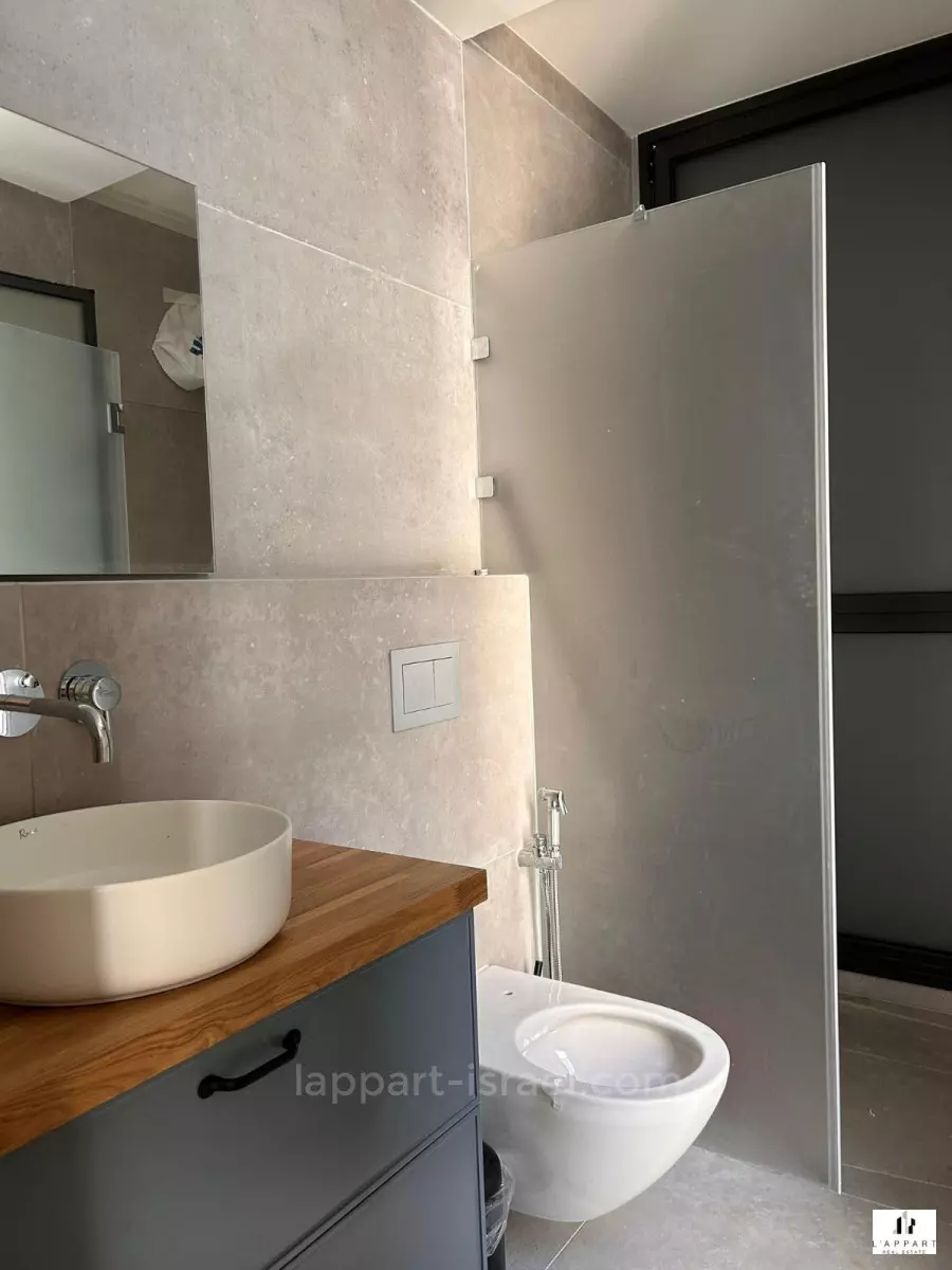 Apartment 4 rooms Tel Aviv City center 175-IBL-3430