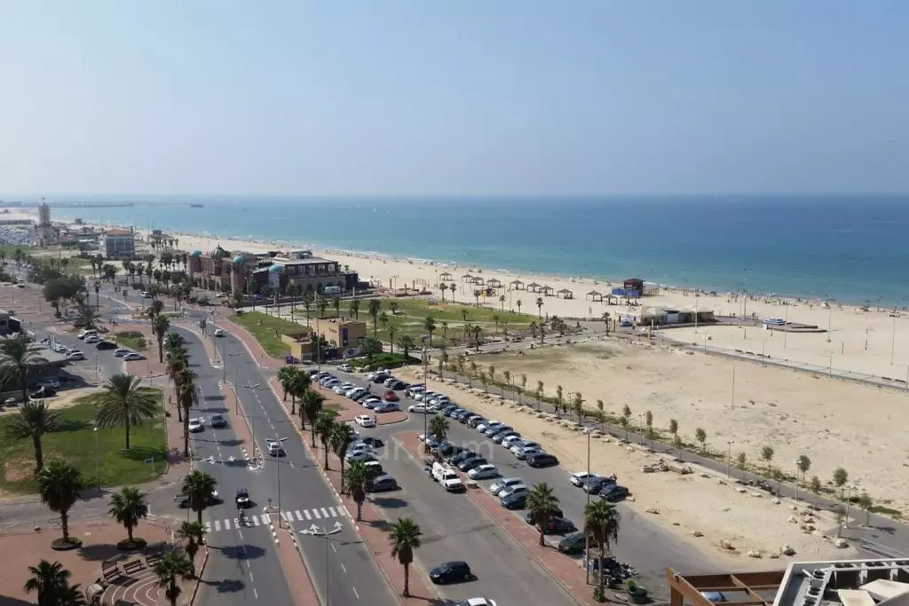 Apartment 2 rooms Ashdod Beachfront 210-IBL-1863