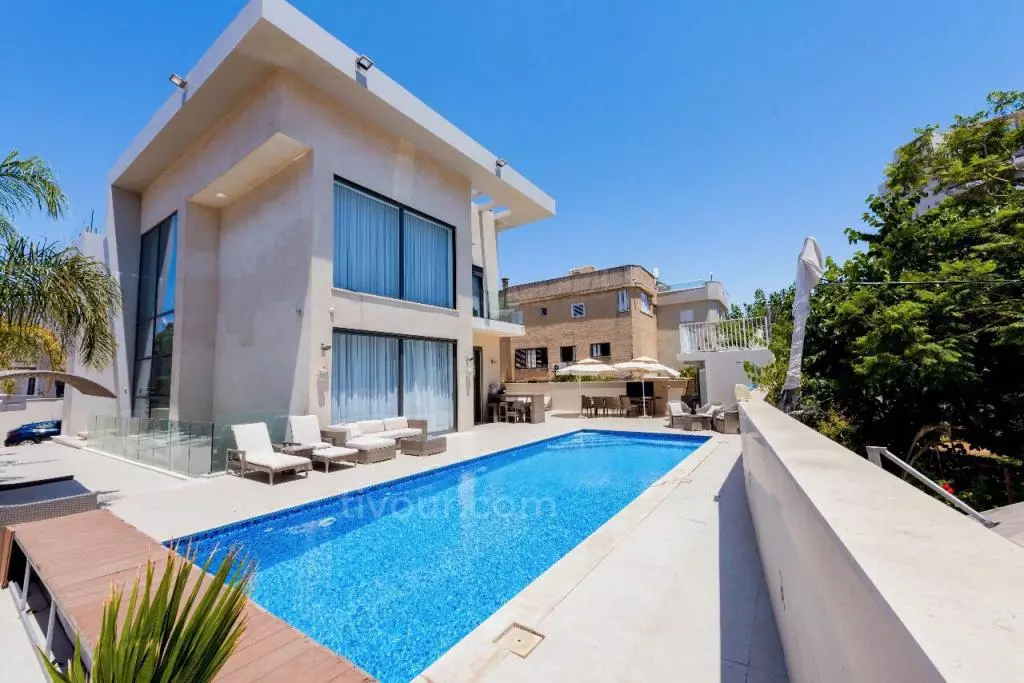 Villa 8 rooms Ashdod Youd Alef 210-IBL-1867