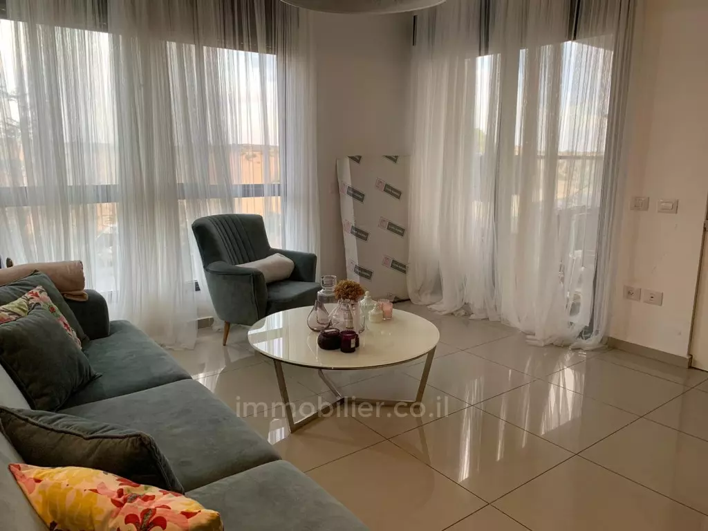 Apartment 5 rooms Ashdod Tet Zayin 210-IBL-1904