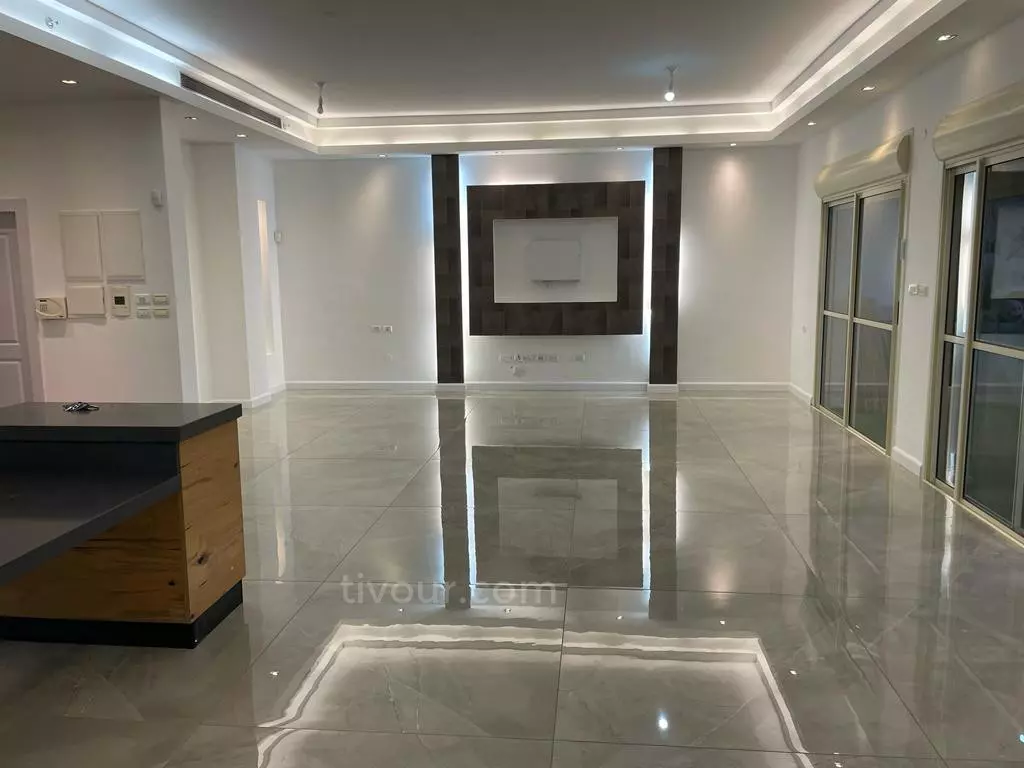 Penthouse 5.5 rooms Ashdod Tet Zayin 210-IBL-1982