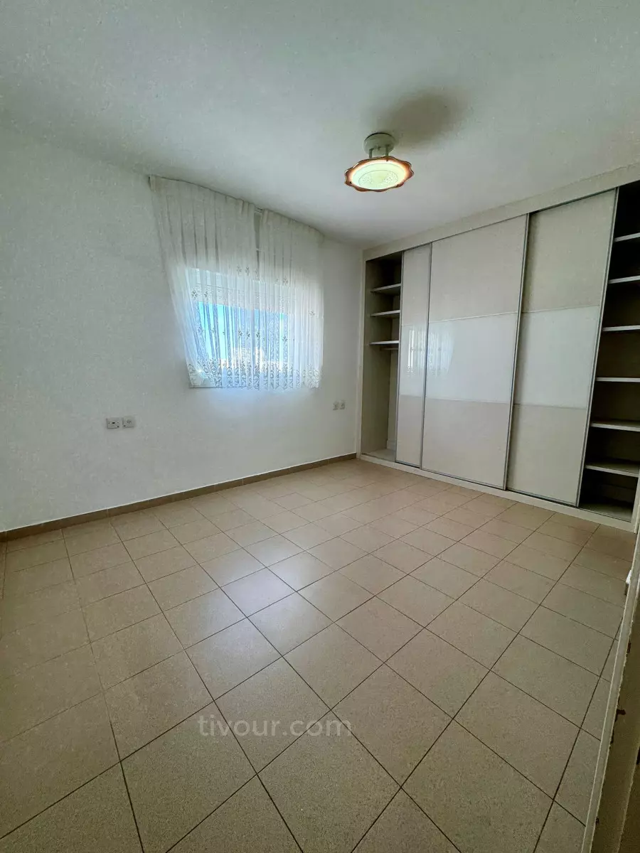 Apartment 4 rooms Ashdod Dalet 210-IBL-2044