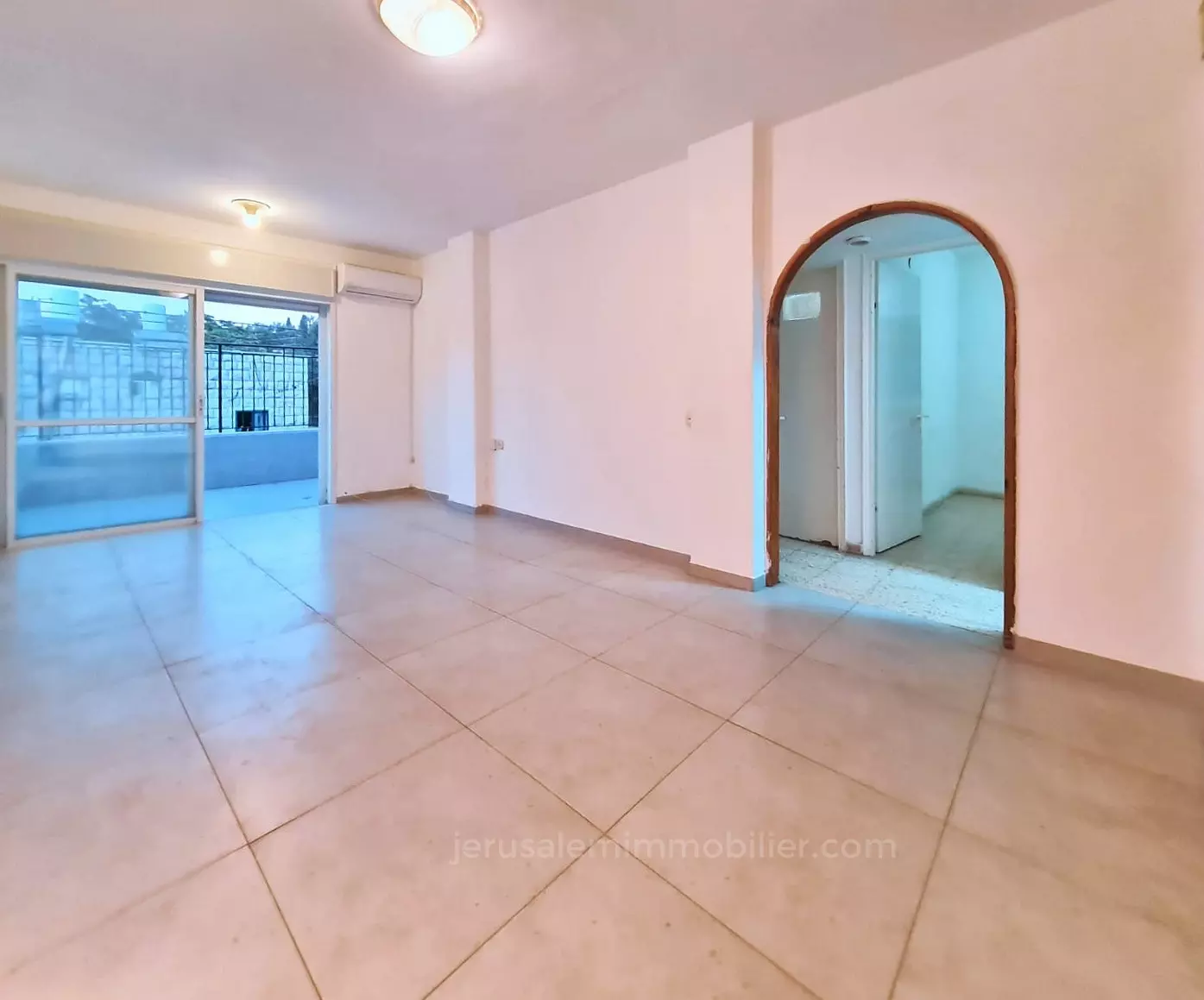 Apartment 3.5 rooms Jerusalem Saint Simon 226-IBL-1742