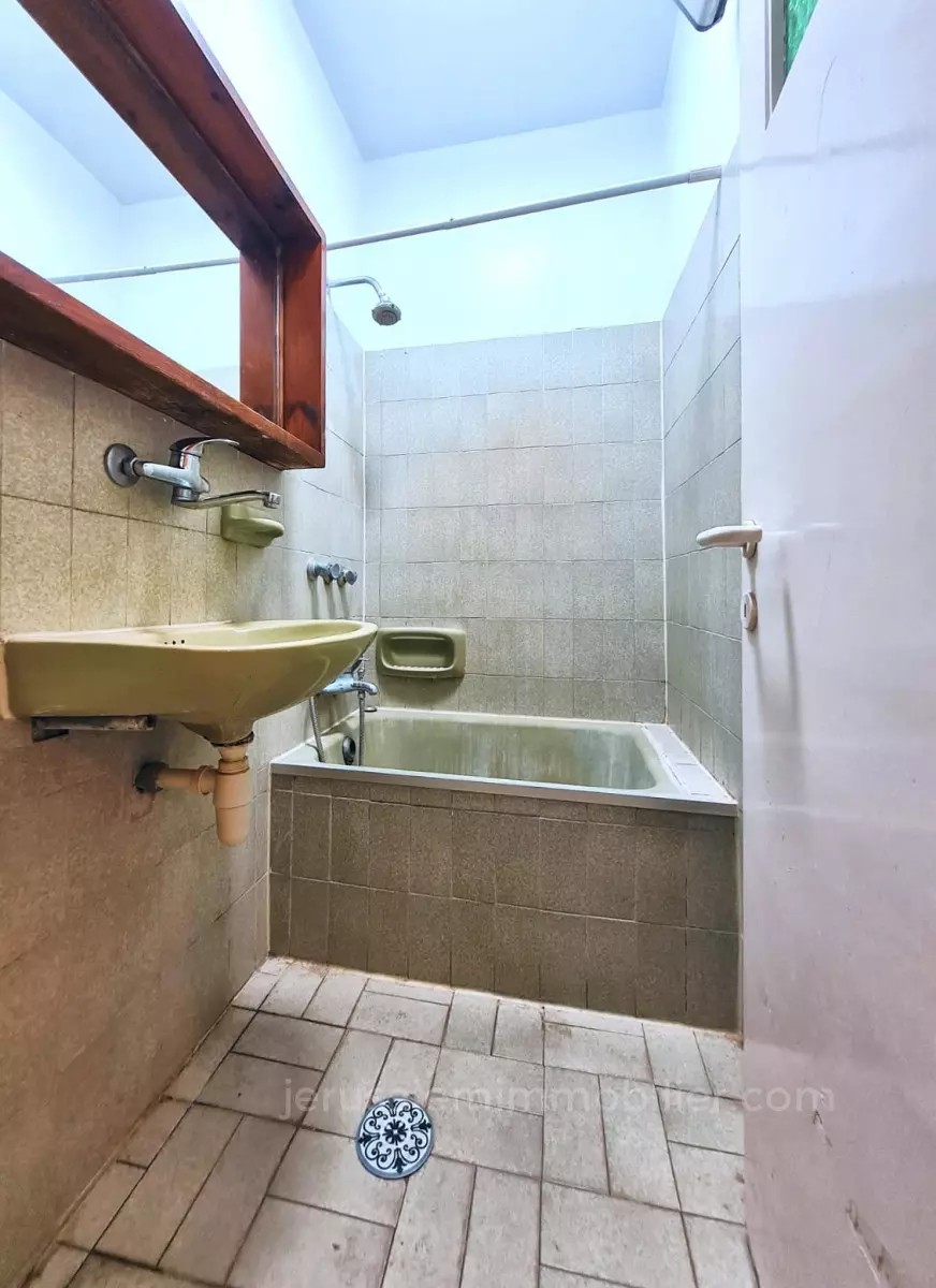 Apartment 3.5 rooms Jerusalem Saint Simon 226-IBL-1742