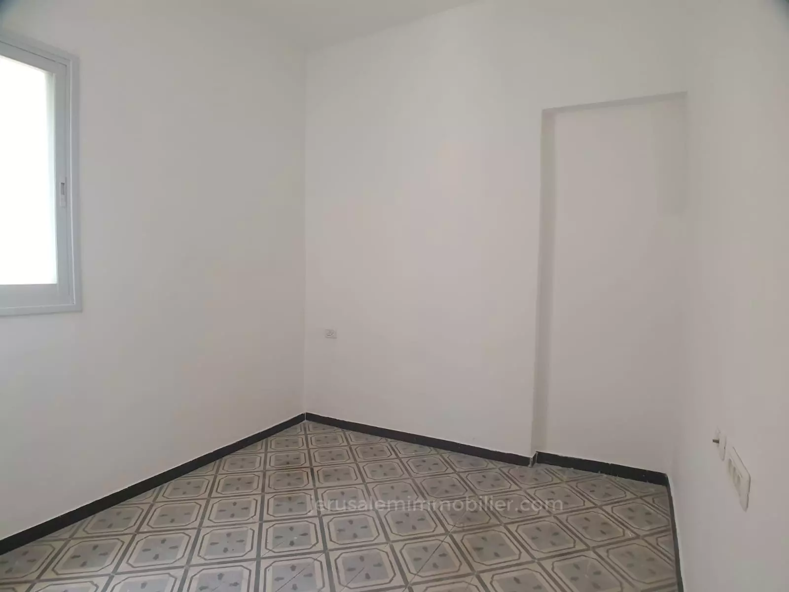 Apartment 2 rooms Jerusalem Nahlaot 226-IBL-1771