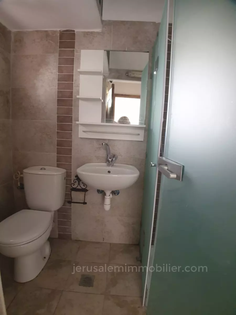 Apartment 2 rooms Jerusalem Nahlaot 226-IBL-1771