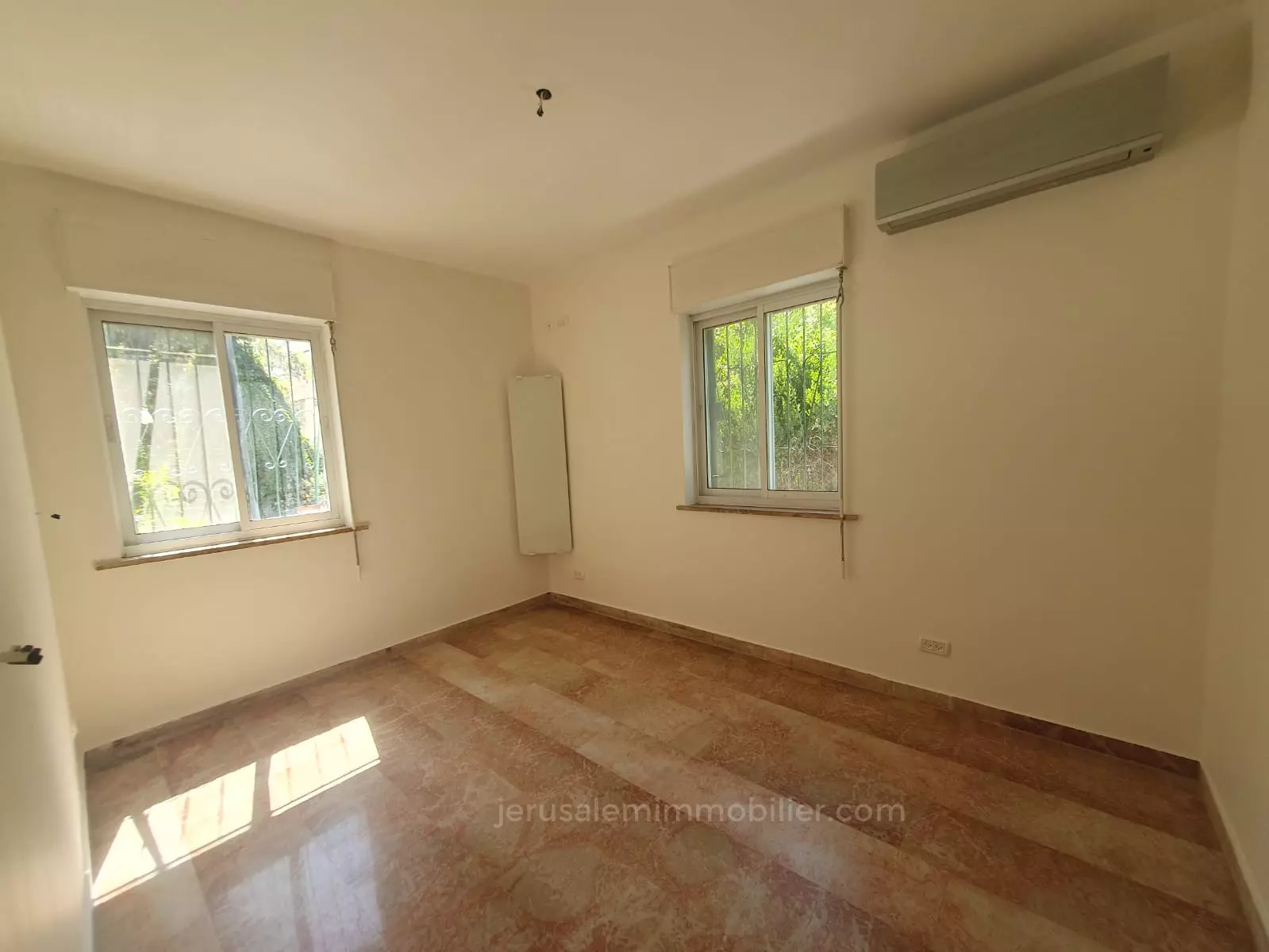 Apartment 4 rooms Jerusalem Katamon hayeshana 226-IBL-1783