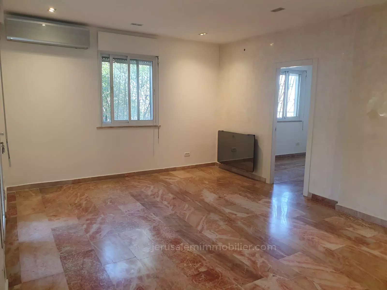 Apartment 4 rooms Jerusalem Katamon hayeshana 226-IBL-1783