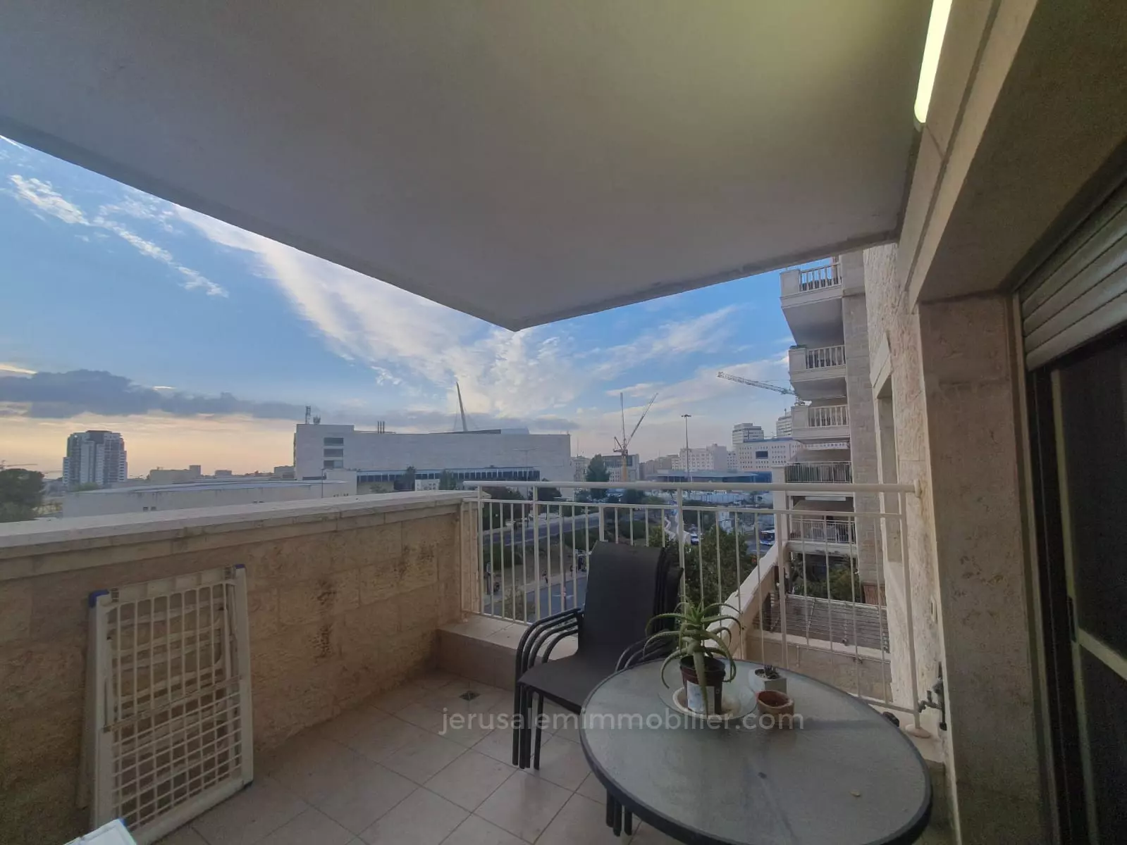 Apartment 3 rooms Jerusalem Kiryat haleum 226-IBL-1811