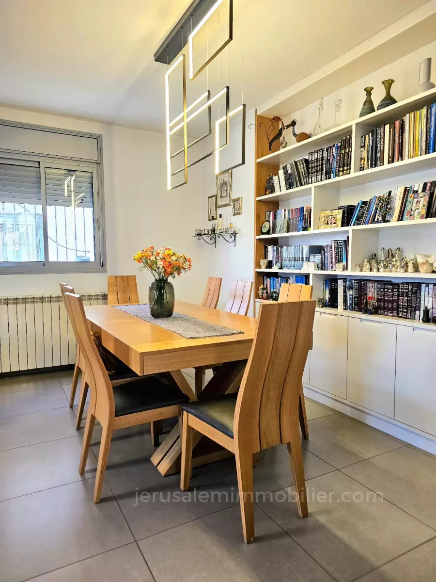 Ground floor 6 rooms Jerusalem Pisgat Zeev 226-IBL-1871