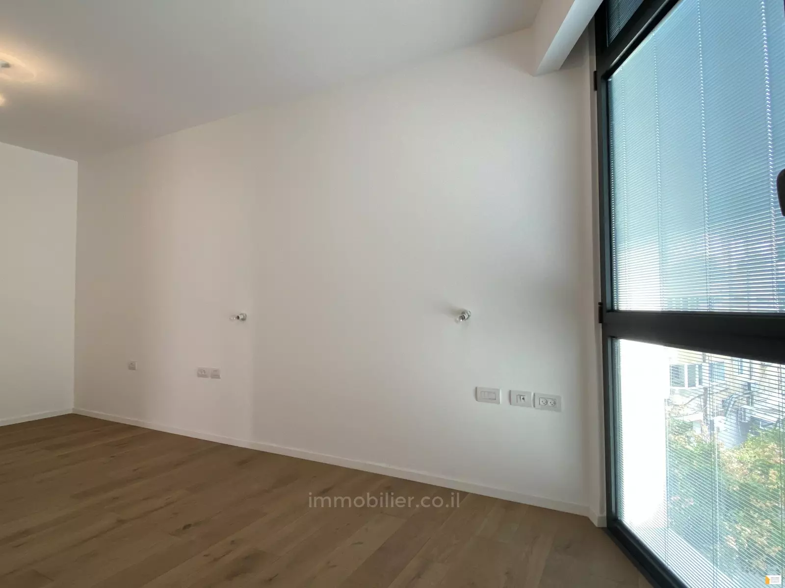 Penthouse 4 rooms Tel Aviv tel aviv 232-IBL-3468