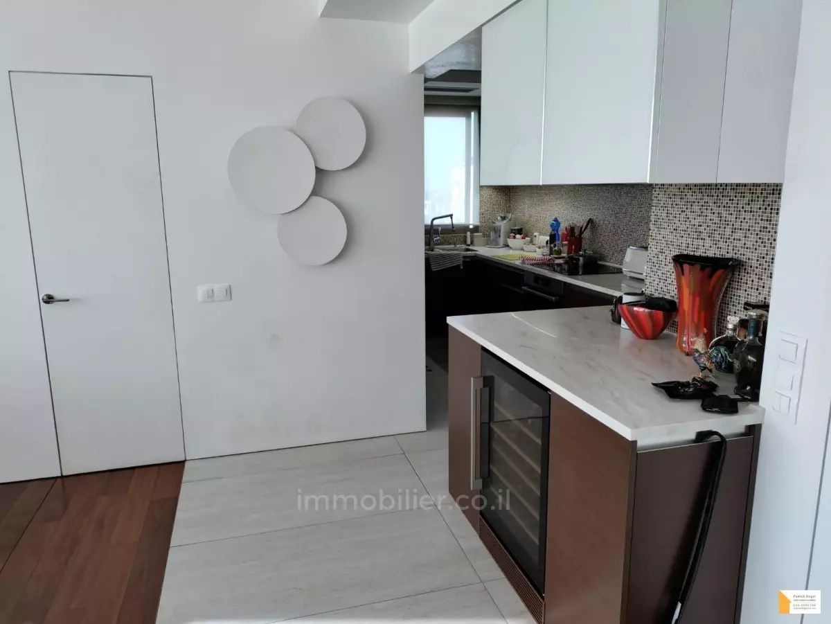 Duplex 3 rooms Tel Aviv quarter of the sea 232-IBL-3556