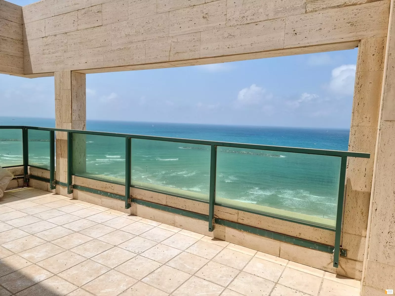 Apartment 4 rooms Tel Aviv First sea line 232-IBL-3557