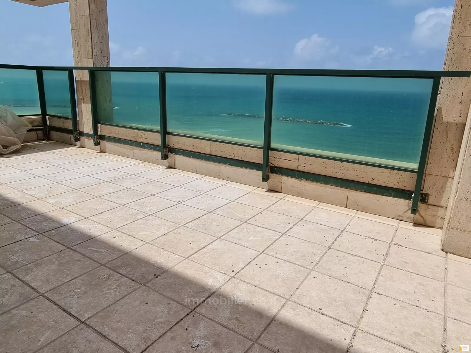 Apartment 4 rooms Tel Aviv First sea line 232-IBL-3557