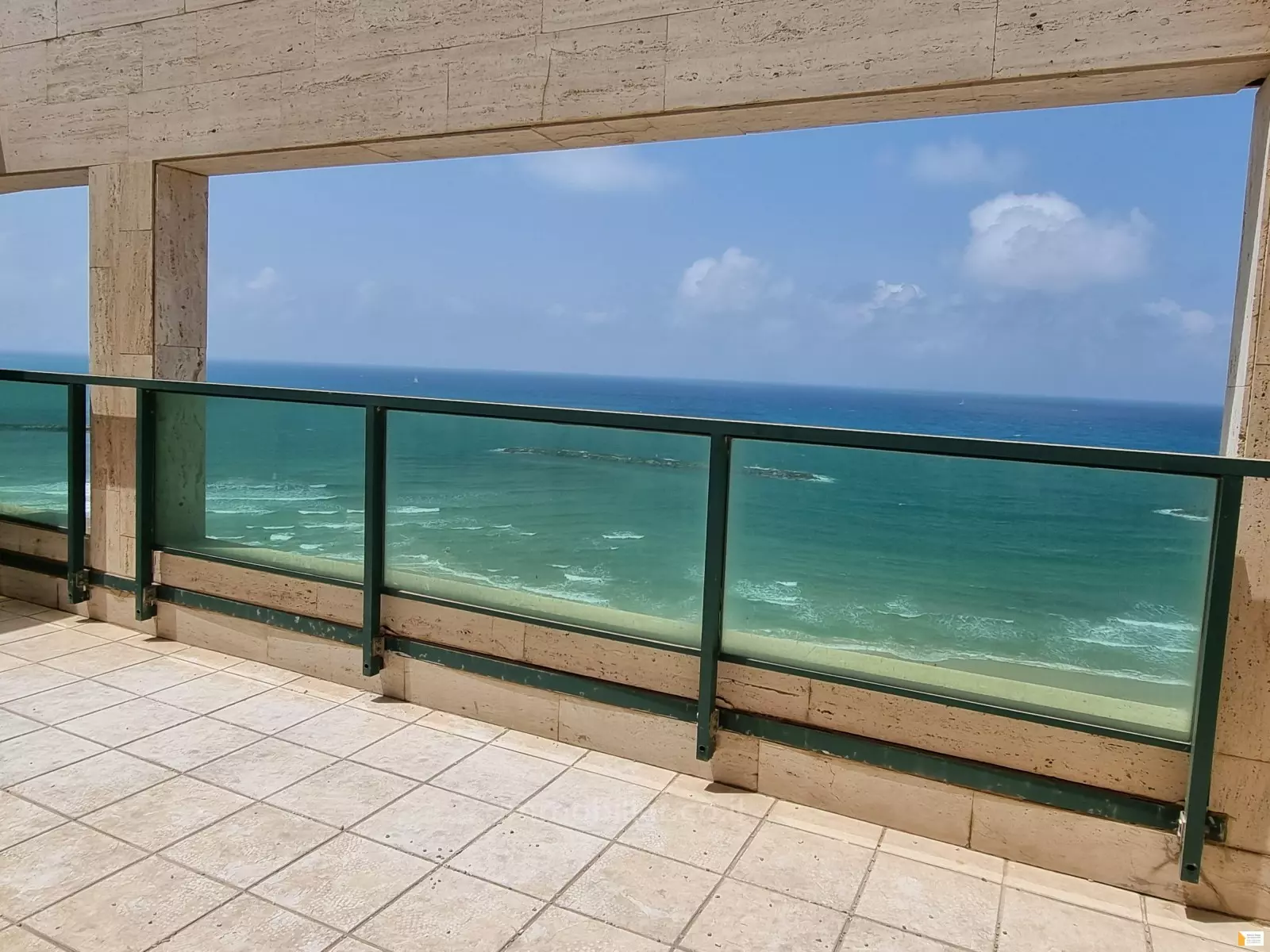 Apartment 4 rooms Tel Aviv First sea line 232-IBL-3557