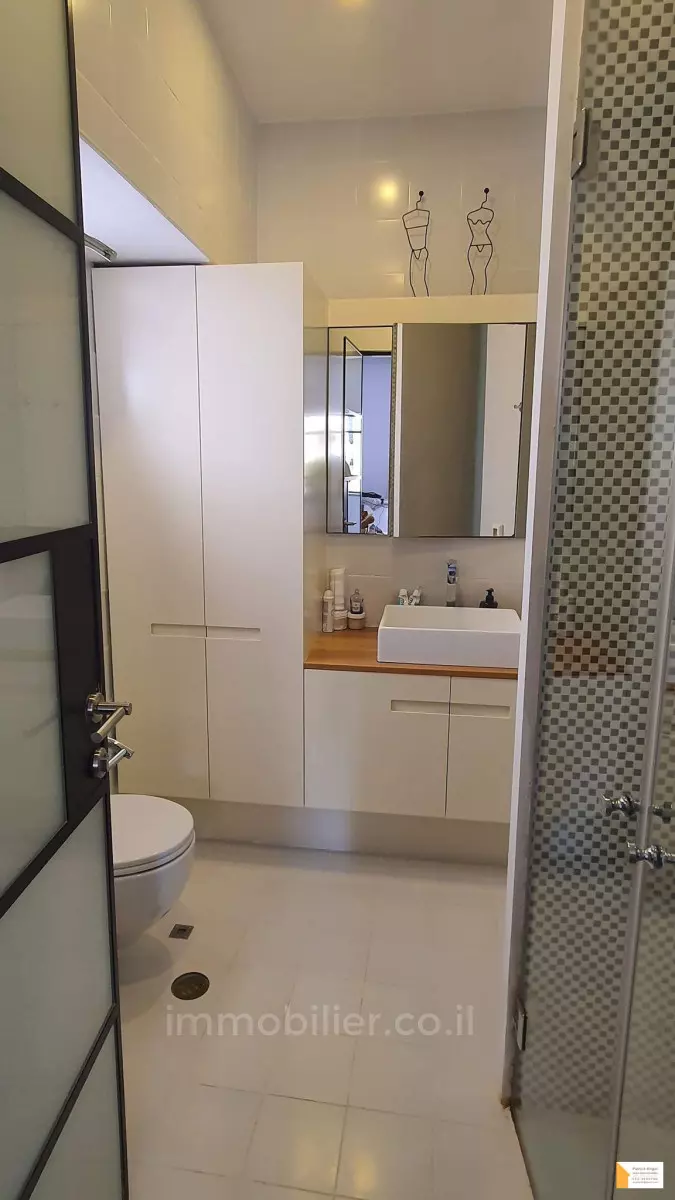 Apartment 3 rooms Tel Aviv tel aviv 232-IBL-3619