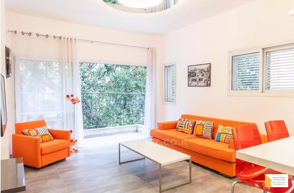 Apartment 2 rooms Tel Aviv Dizengof 232-IBL-3679