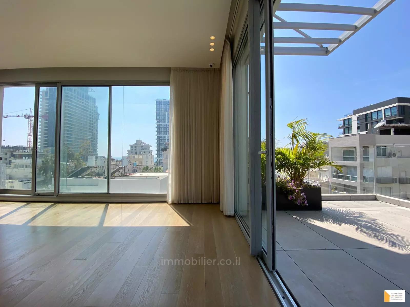 Penthouse 5 rooms Tel Aviv quarter of the sea 232-IBL-3711