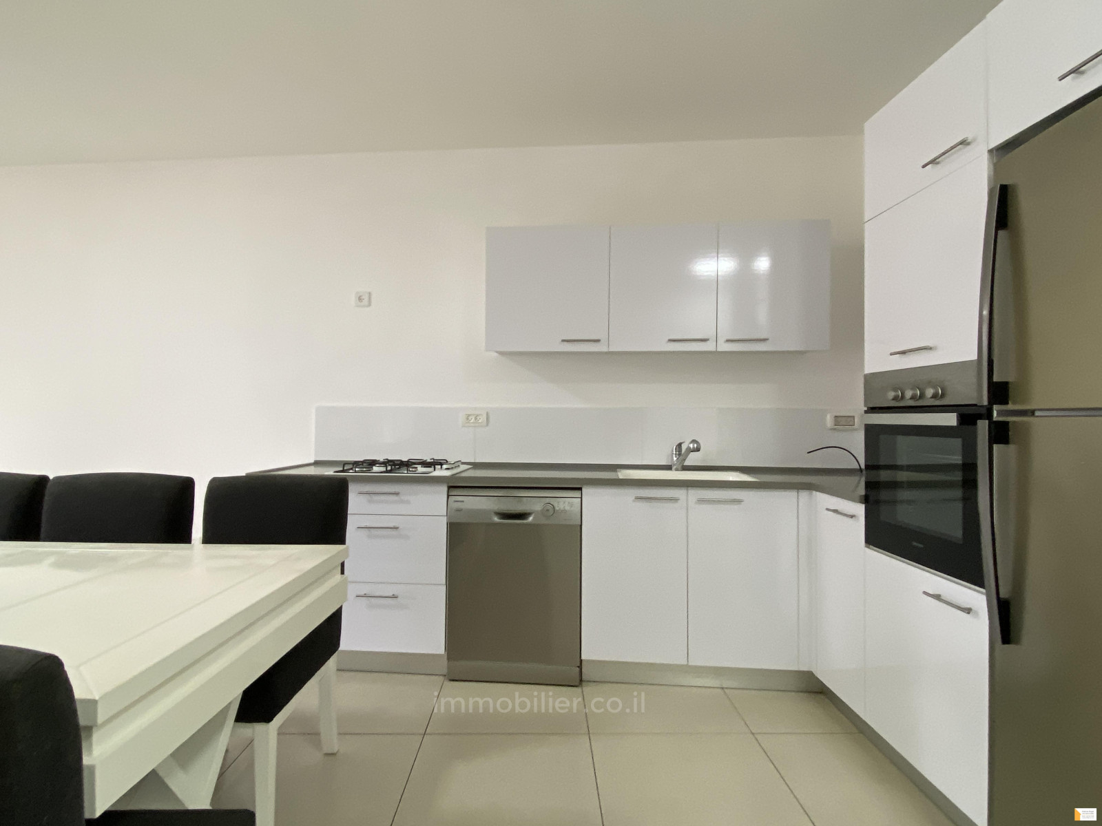 Apartment 5 Rooms Tel Aviv quarter of the sea 232-IBL-3749