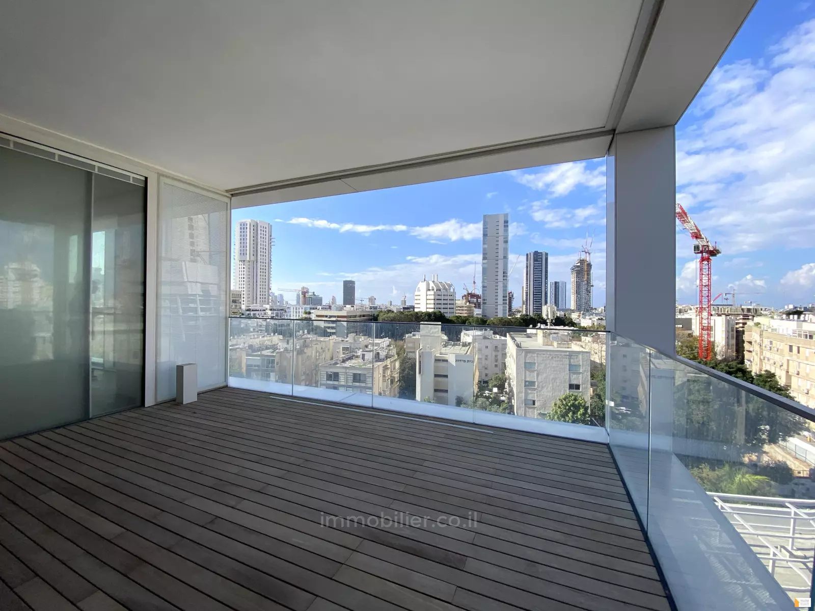 Penthouse 5 rooms Tel Aviv Kikar Hamedina 232-IBL-3757