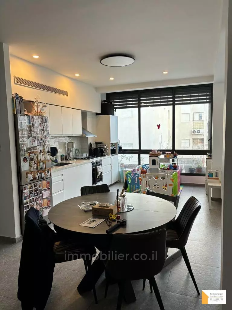 Apartment 4 rooms Tel Aviv quarter of the sea 232-IBL-3766