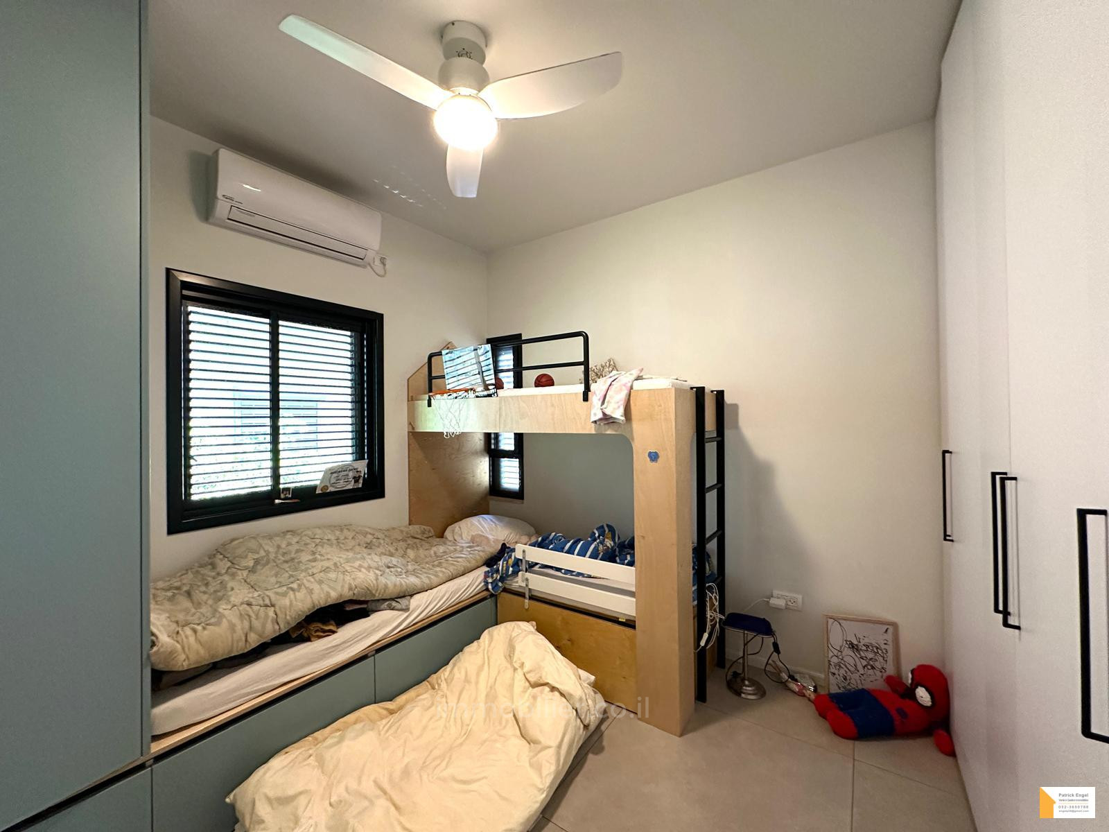 Apartment 4 Rooms Tel Aviv Bazel 232-IBL-3805