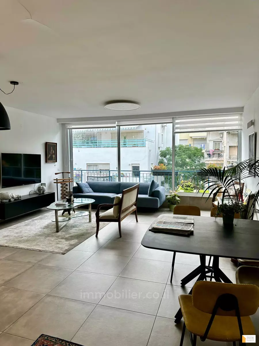 Apartment 3 rooms Tel Aviv quarter of the sea 232-IBL-3819