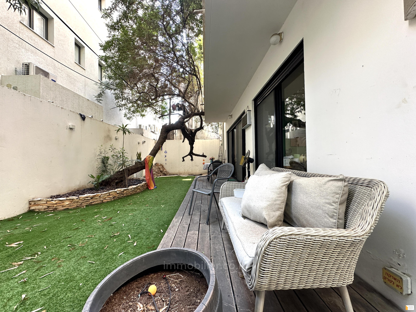 Ground floor 4 Rooms Tel Aviv Lev Tel-Aviv 232-IBL-3820