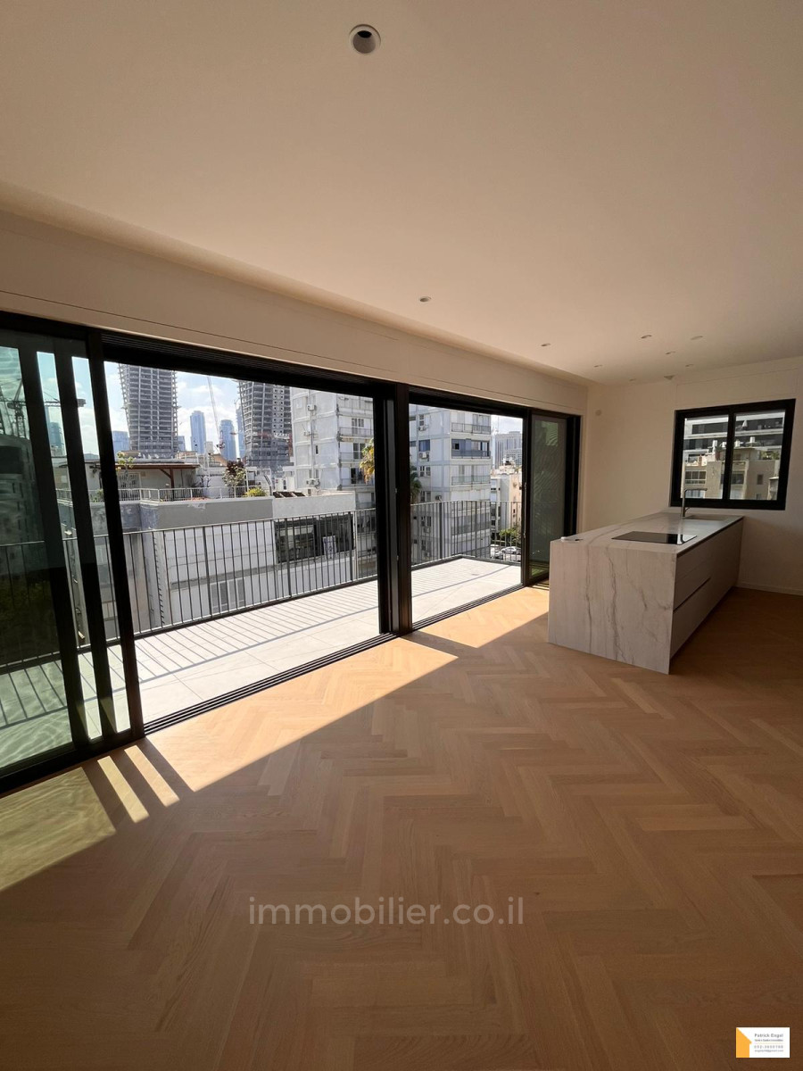 Apartment 4 Rooms Tel Aviv City center 232-IBL-3827