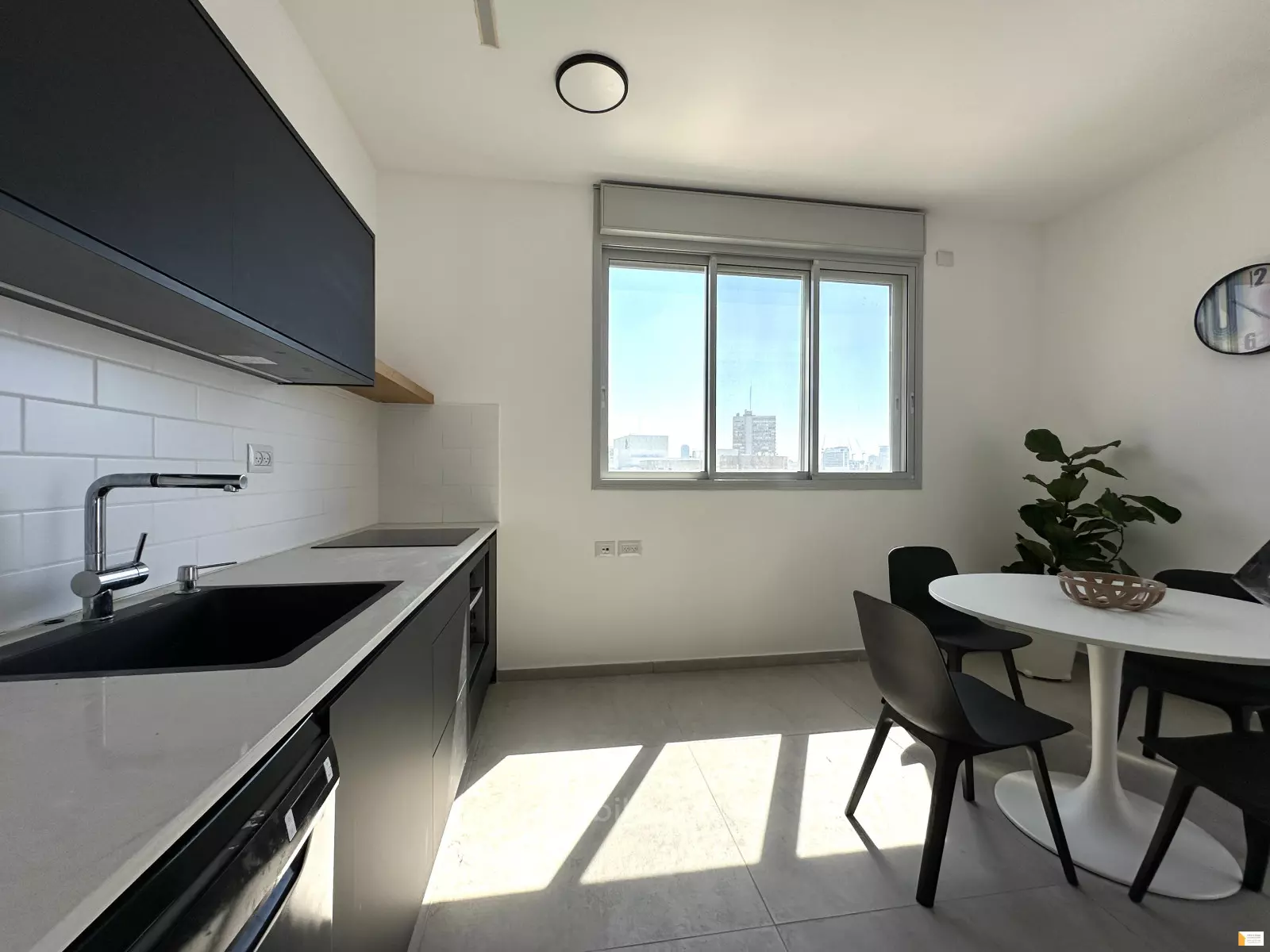 Apartment 3 rooms Tel Aviv Dizengof 232-IBL-3845