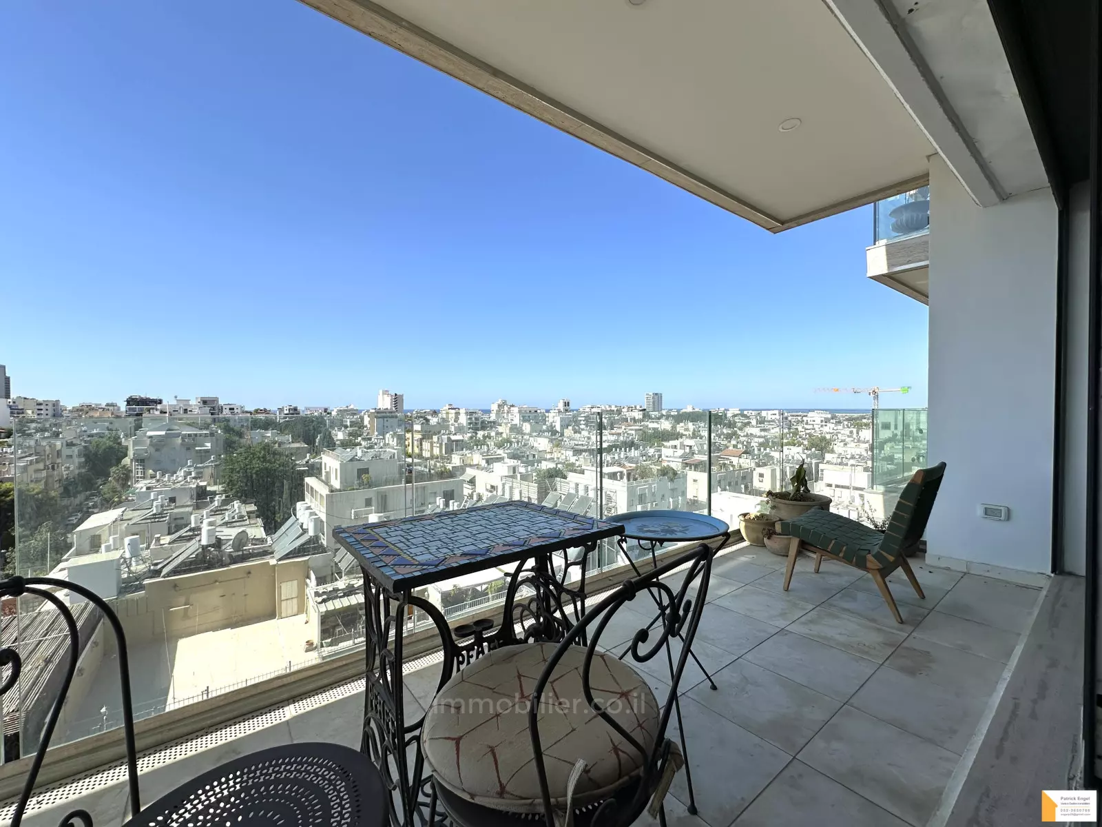 Apartment 4 rooms Tel Aviv Bazel 232-IBL-3856