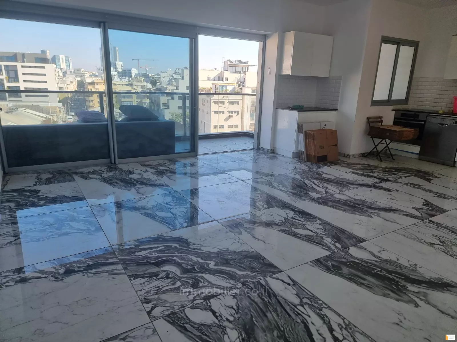 Apartment 4 rooms Tel Aviv Florentine 232-IBL-3870