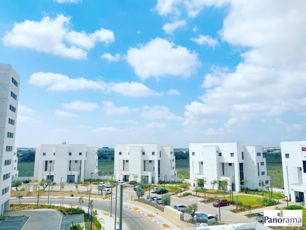 Duplex-Penthouse 5 Rooms Ashkelon Agamim 233-IBL-1236