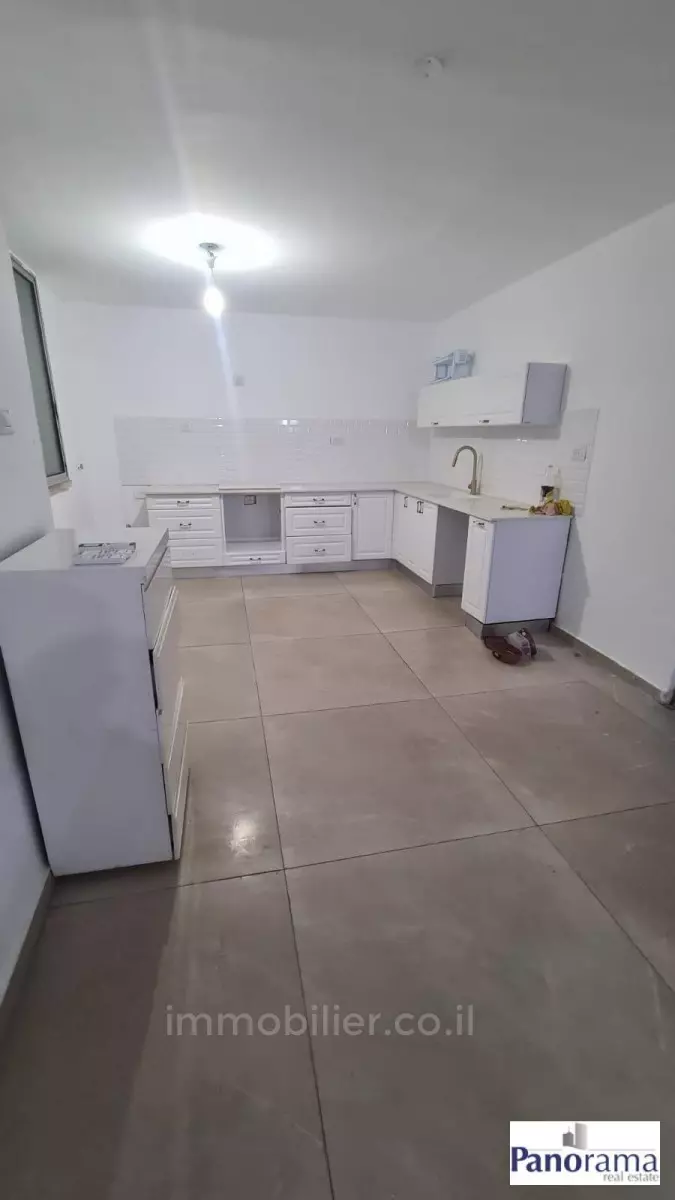 Apartment 4 rooms Ashkelon Afridar 233-IBL-1336