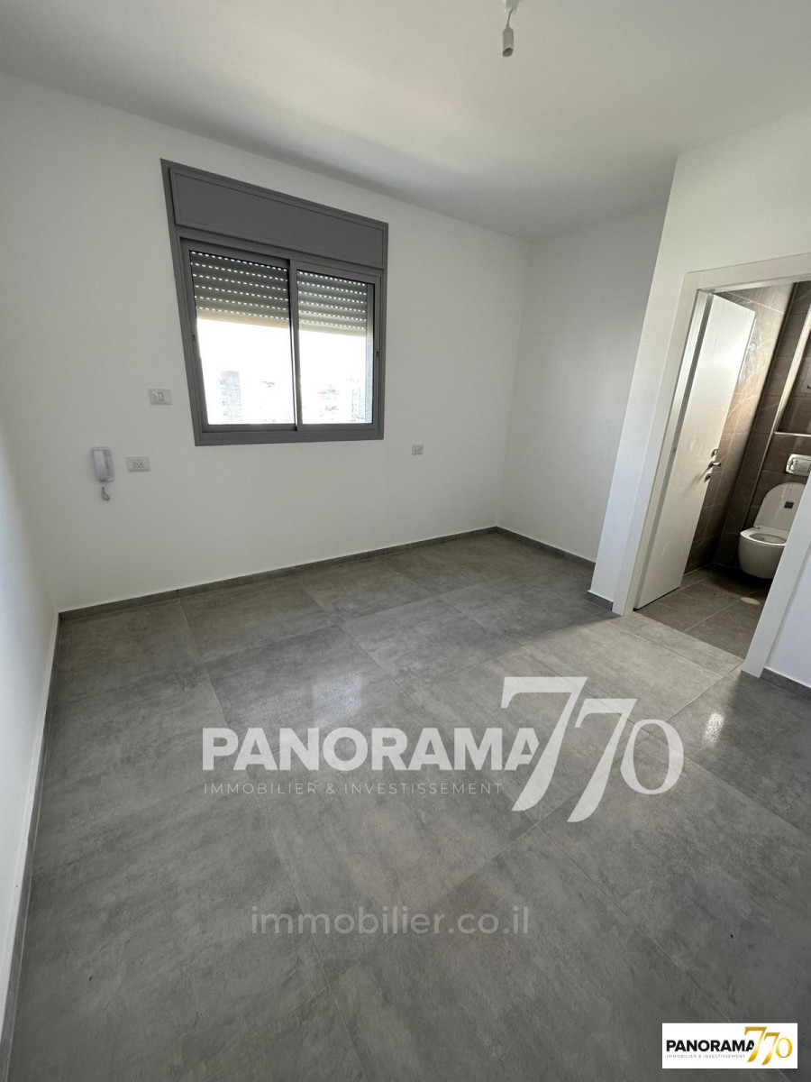 Apartment 4 Rooms Ashkelon Agamim 233-IBL-1370