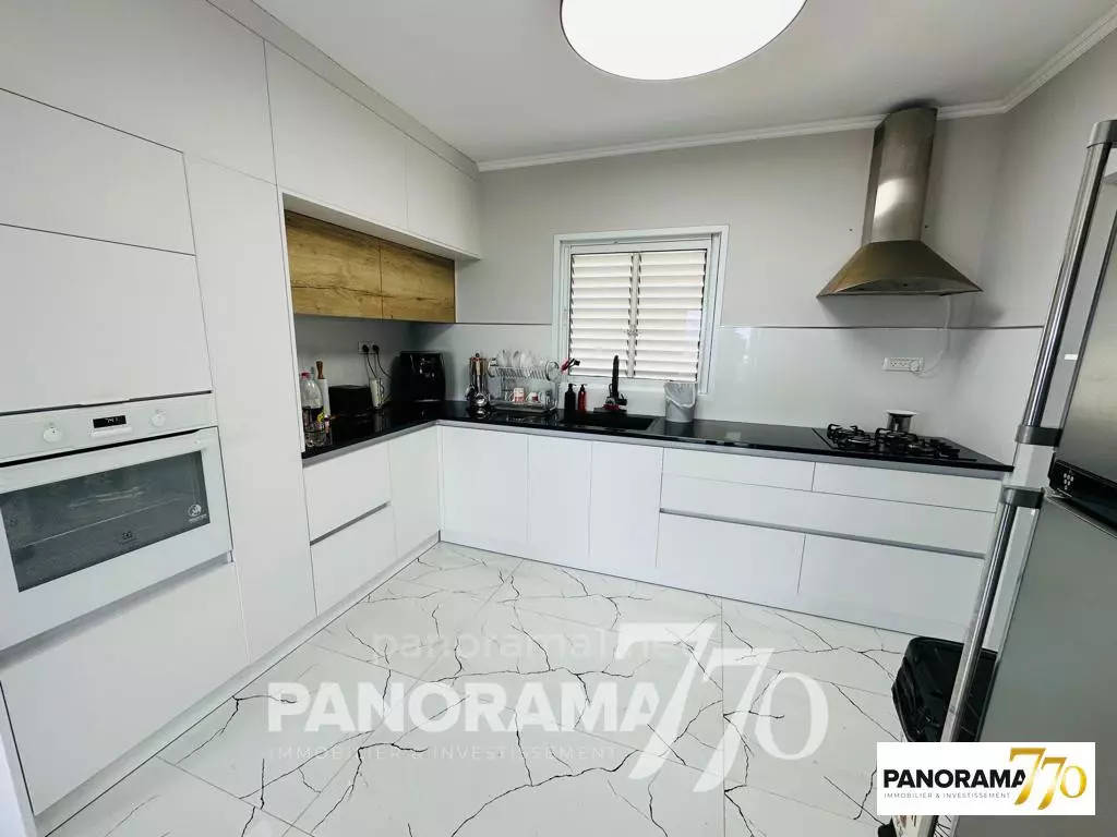 Penthouse 5.5 Rooms Ashkelon City 233-IBL-1496