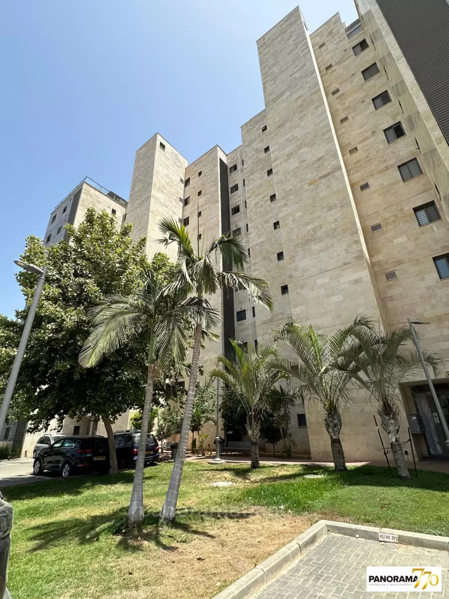 Apartment 5 Rooms Netivot Maarav 233-IBL-1521